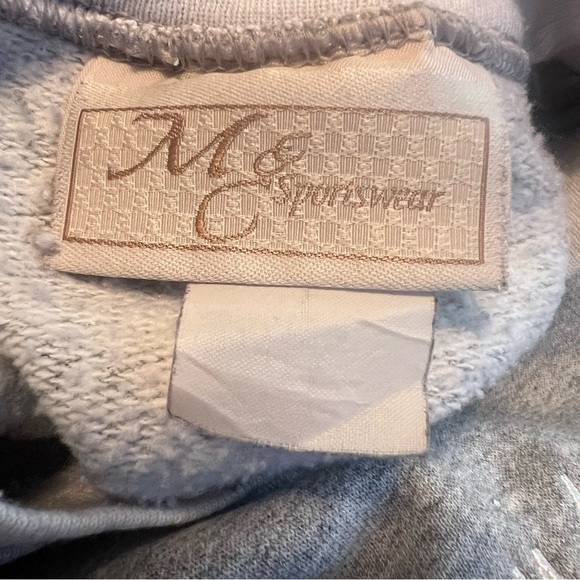 Vintage Embroidered Redbirds Christmas Sweatshirt size XL M&C Gray Crewneck - Picture 4 of 5